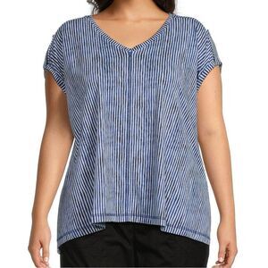 ❤️NWT Westbound Women’s Stripe V-Neck Top